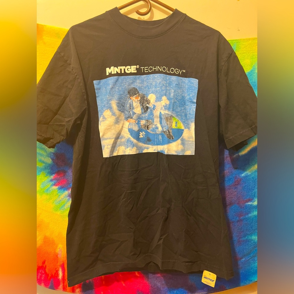 VINTAGE MNTGE Graphic Tee
